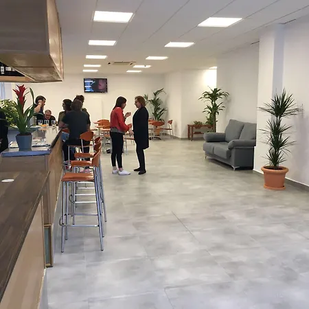 Centre فندق