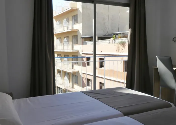 Hotel Centre 2*