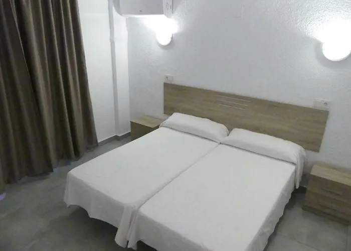 Centre Hotel 2*